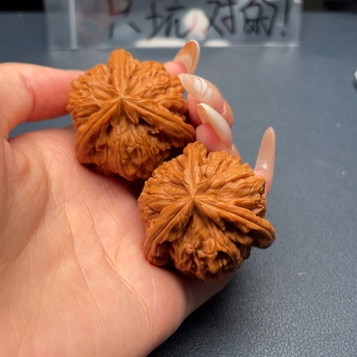 飞***9吊坠文玩核桃白狮子