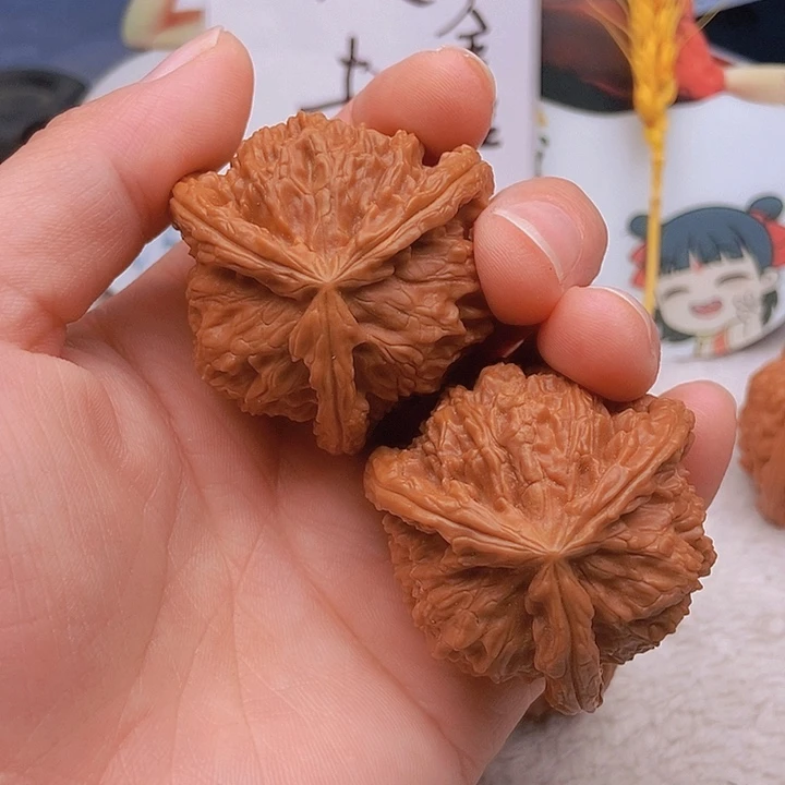 吊坠文玩核桃东****?三棱