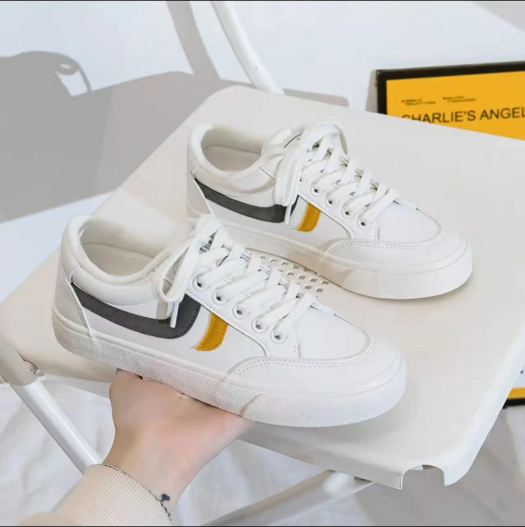 软底小白鞋女款2024秋冬加绒新款百搭板鞋韩版运动平底休闲板鞋