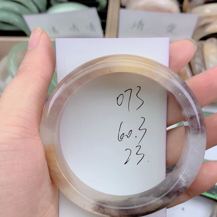 石英质玉未镶嵌手镯073