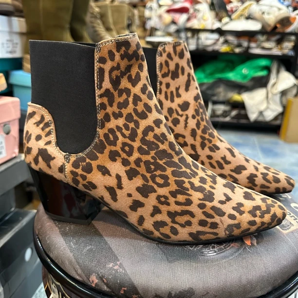 福利款女款豹纹个性短靴尖头厚底单鞋百搭微瑕
