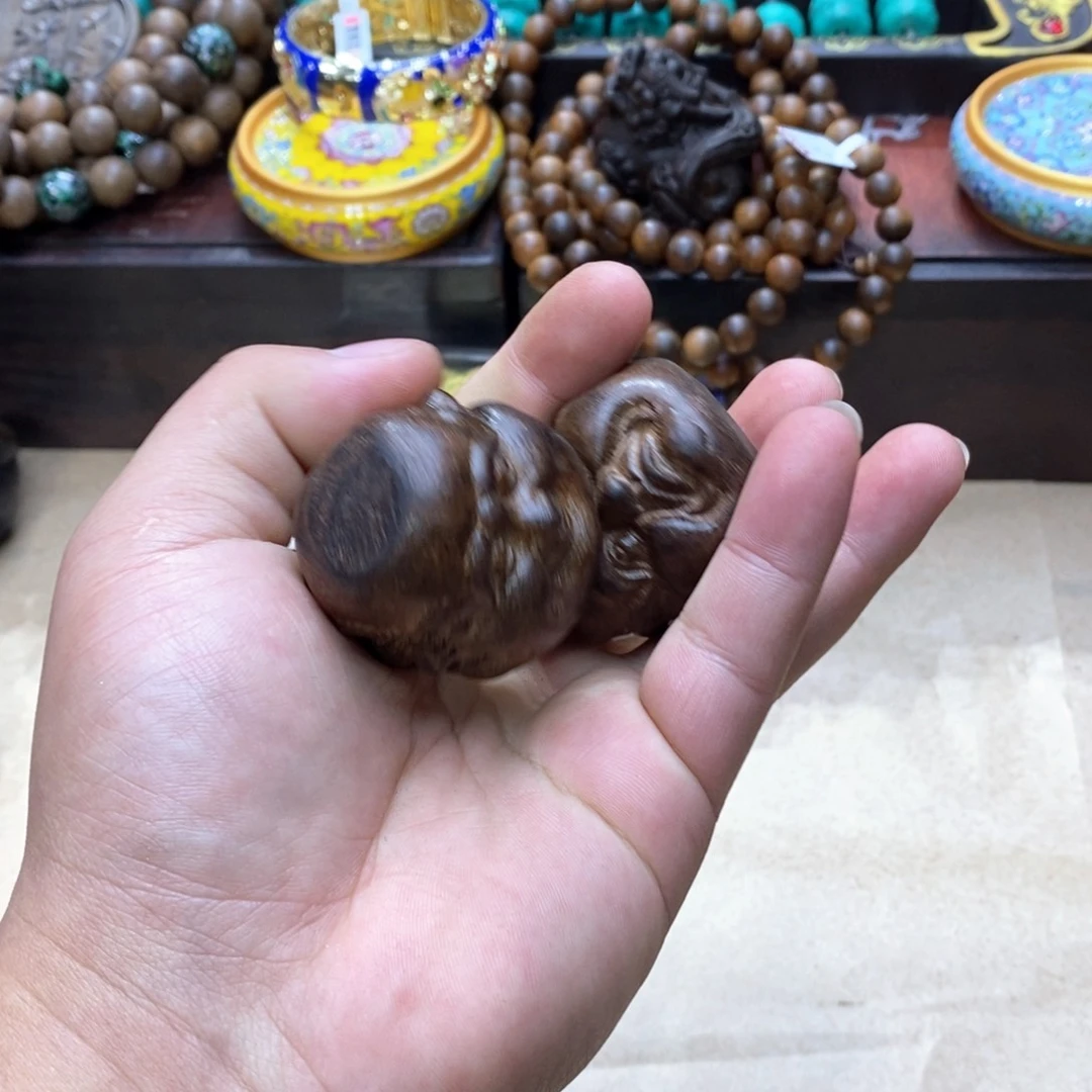 大叶紫檀（黑酸枝木类）