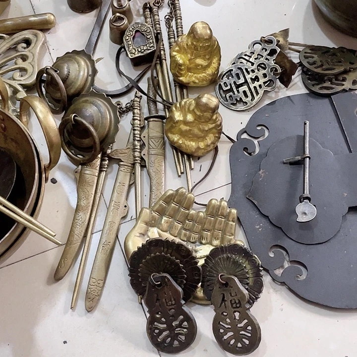 老式铜件古朴典雅别致