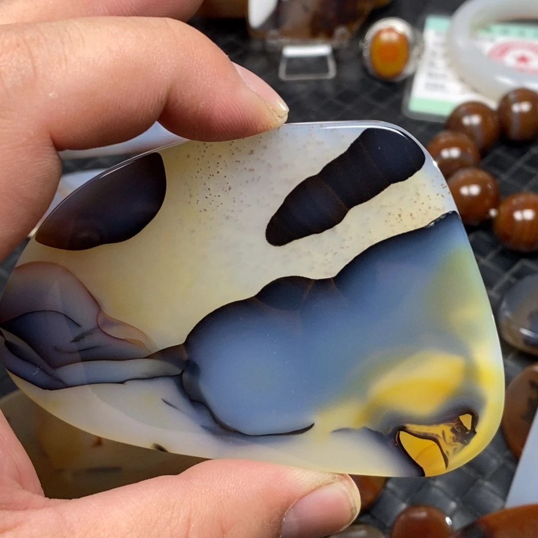 玛瑙/玉髓颈饰未镶嵌