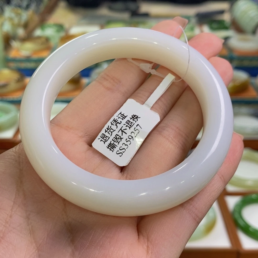 和田玉未镶嵌手镯且末羊脂白55/56