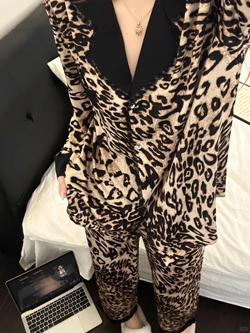 法式轻奢性感豹纹冰丝睡衣女春秋2025新款长袖长裤套装大码家居服