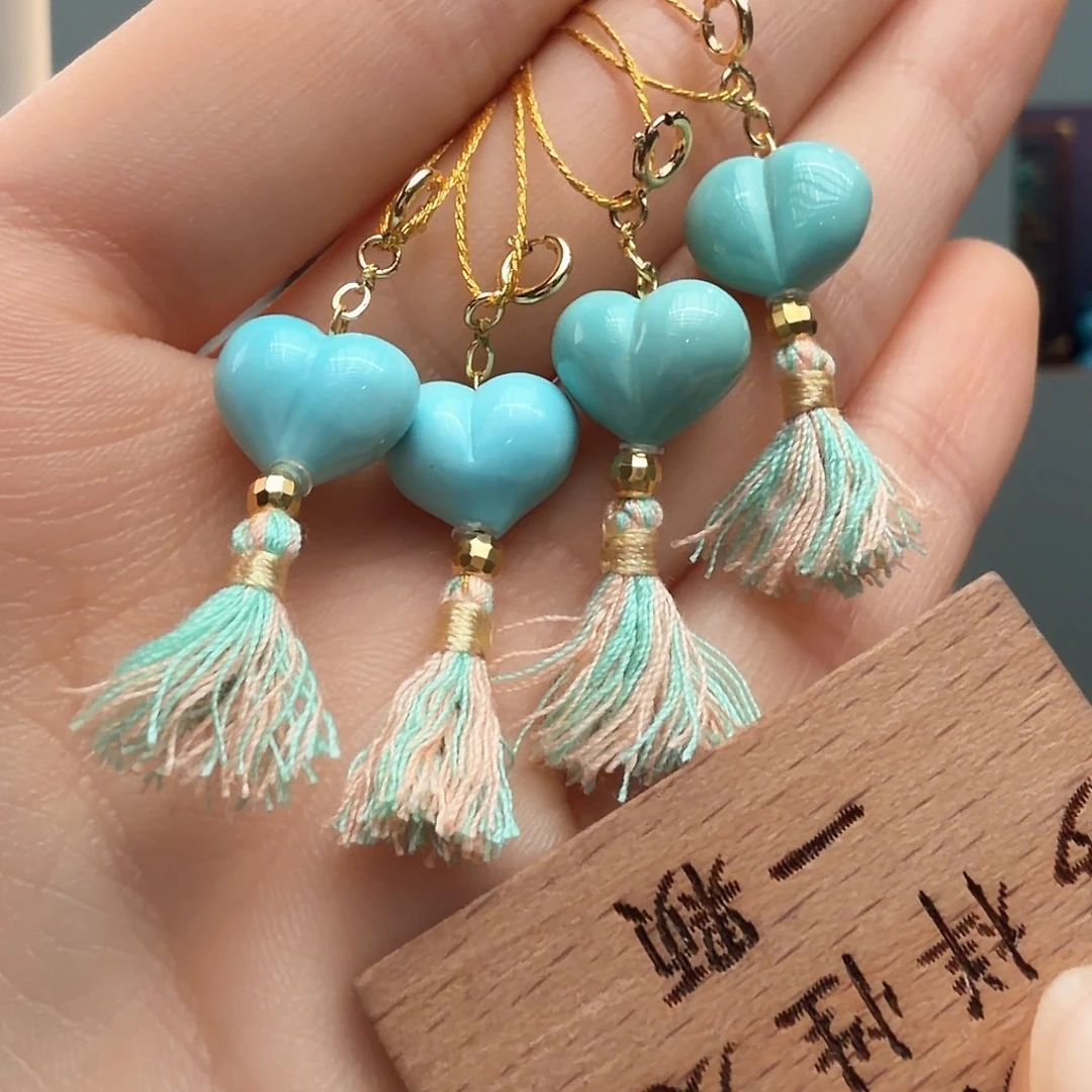 绿松石未镶嵌颈饰