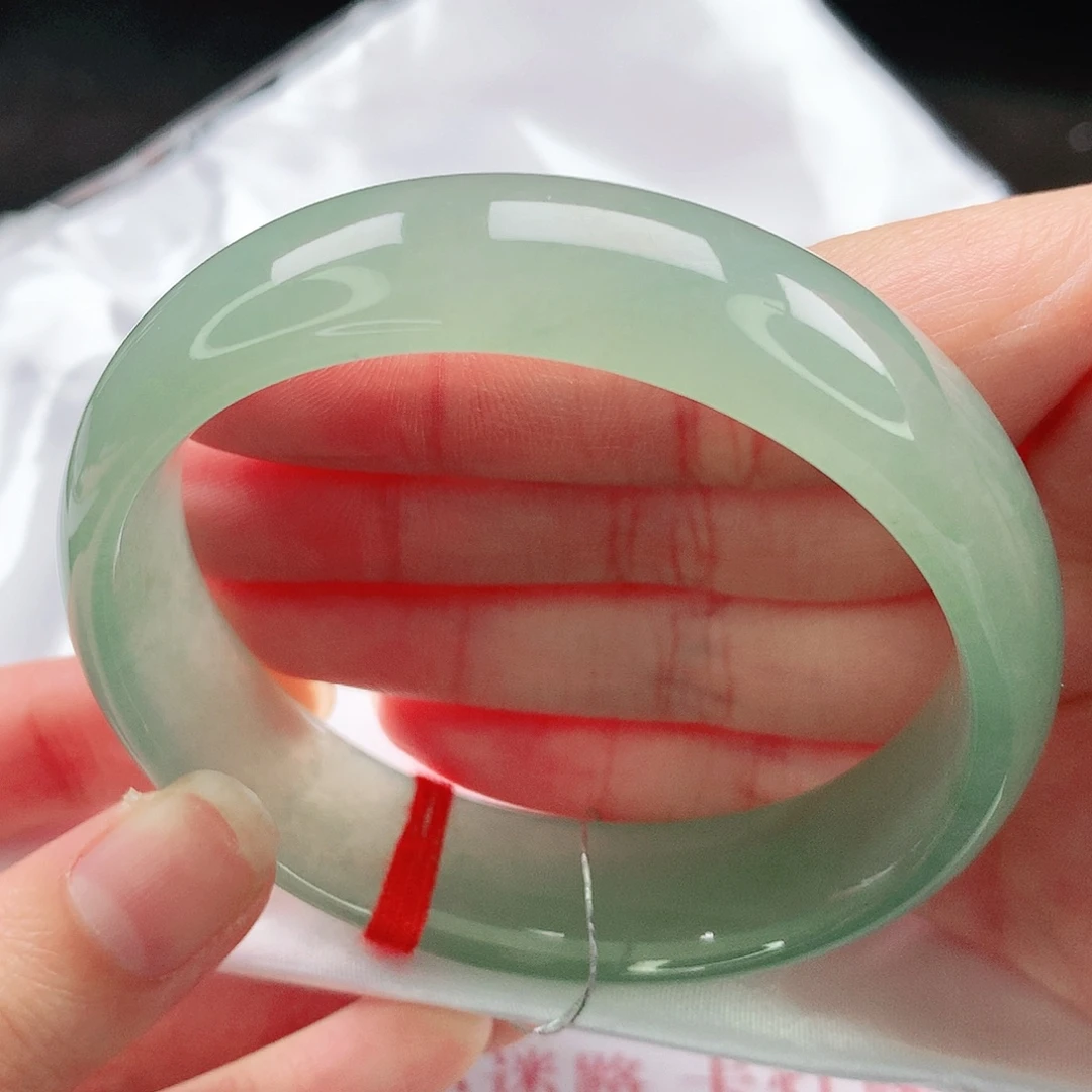 翡翠未镶嵌手镯57圈