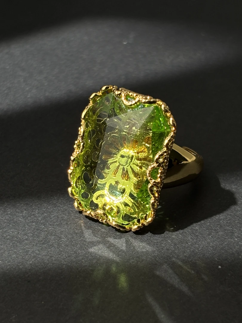 铜合金仿水晶戒指 中古仿水晶背面雕刻花纹戒指2903R