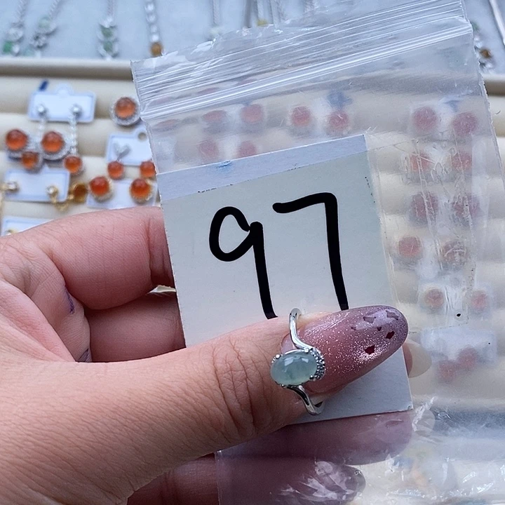 翡翠未镶嵌戒指缅甸