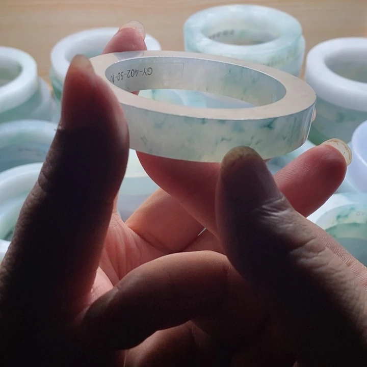 定制翡翠A 货未镶嵌D***J