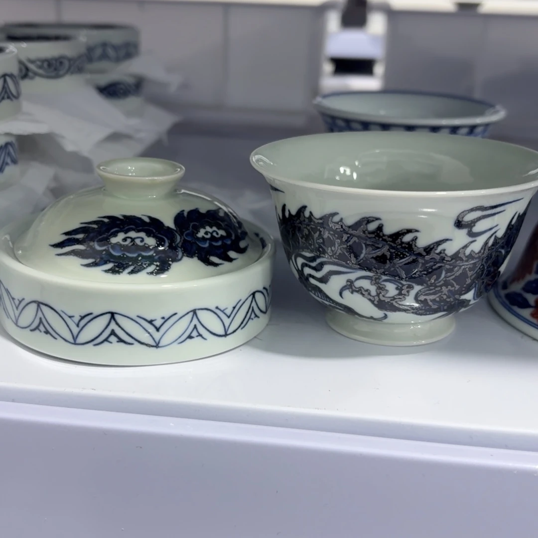 杯瓷言所老曹甄选好瓷瑕疵两件