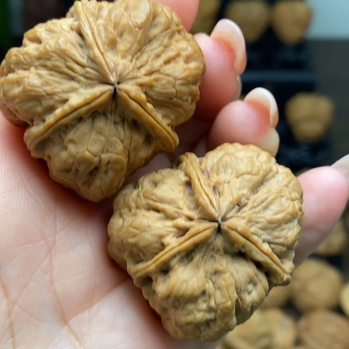 吊坠文玩核桃十八包