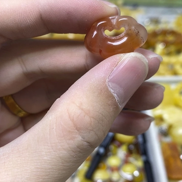 南红玛瑙未镶嵌吊坠