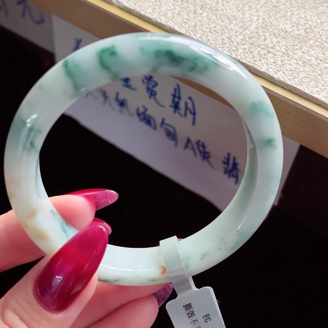 翡翠未镶嵌手镯手镯