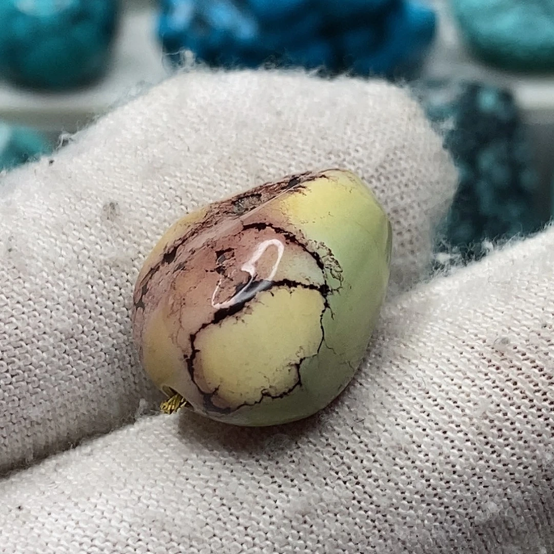 大***笑绿松石未镶嵌天然原矿 带武汉地大证书