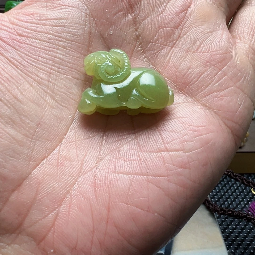 和田玉（糖玉）未镶嵌颈饰