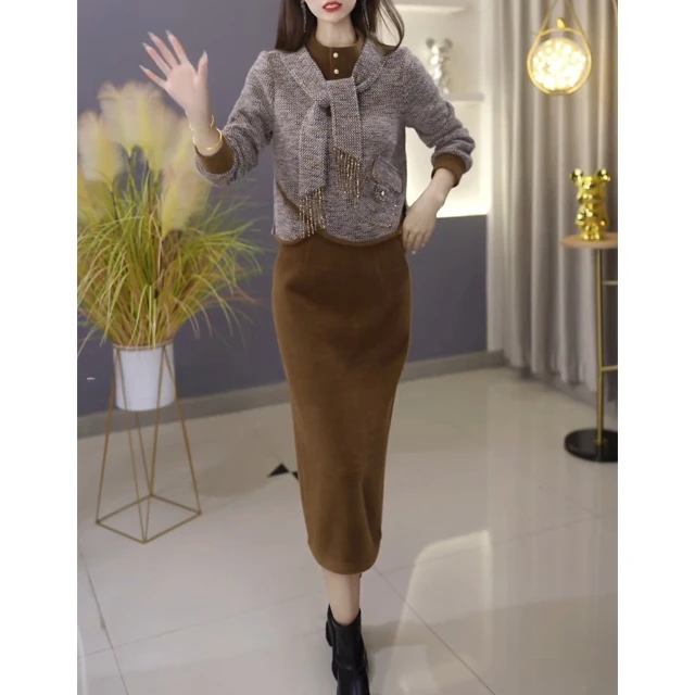 6011高端气质高雅减龄两件套女秋季新款时尚百搭上衣半身裙套装