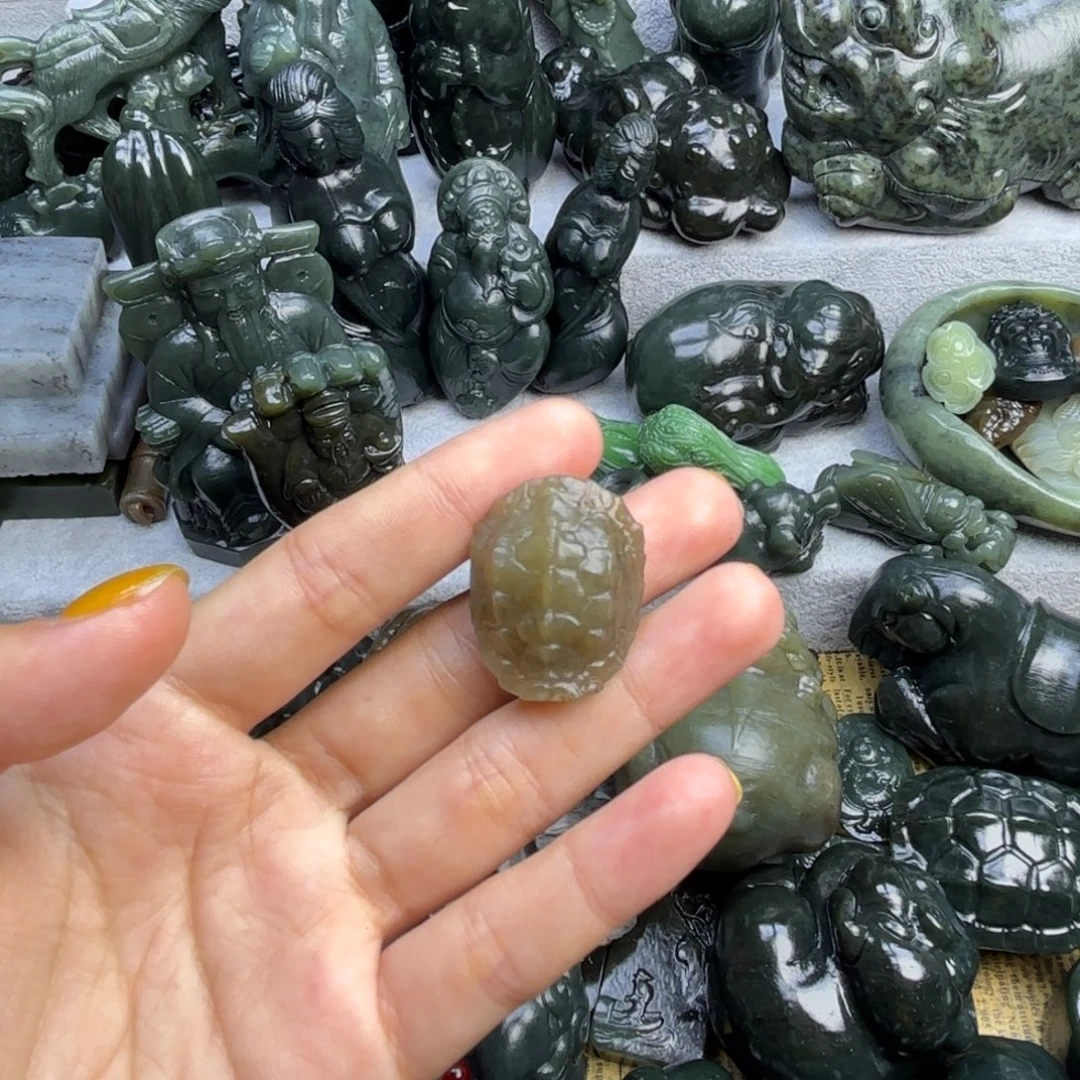 和田玉（糖玉）未镶嵌颈饰