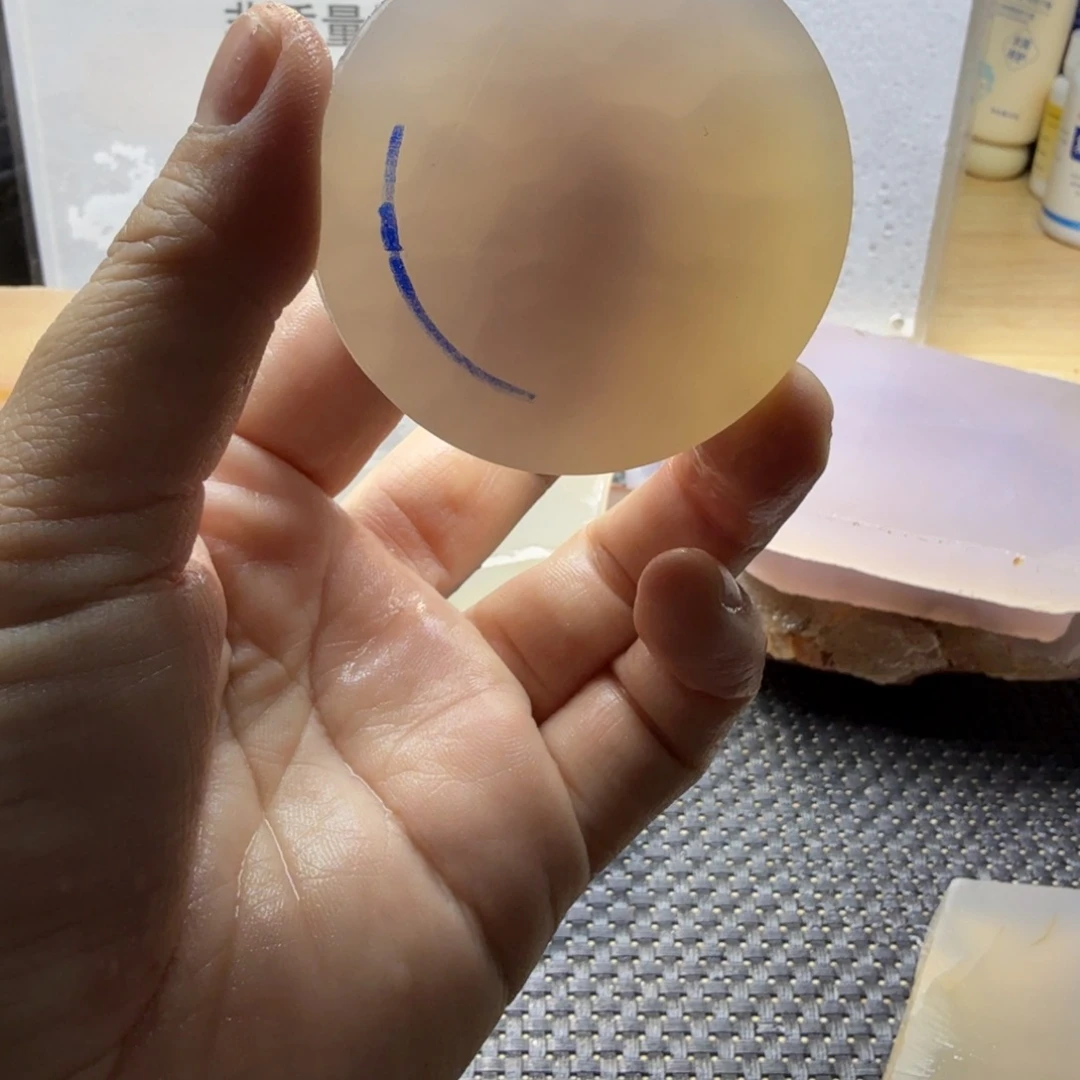 阿***染定制玛瑙子母扣工费