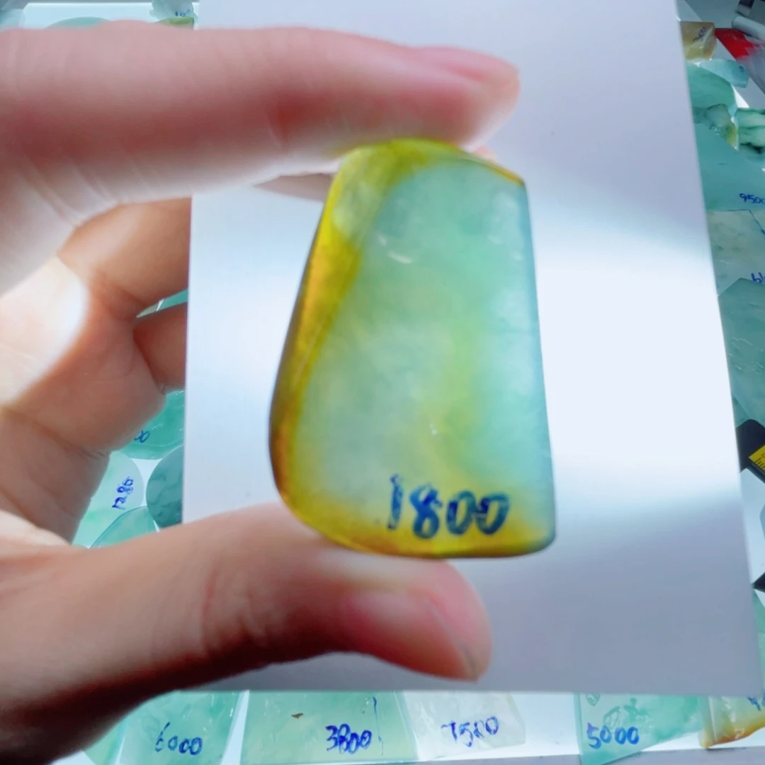 定制翡翠未镶嵌包工