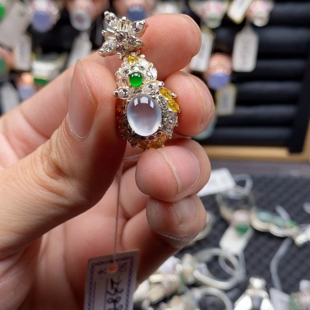 翡翠颈饰未镶嵌天然缅甸翡翠a货