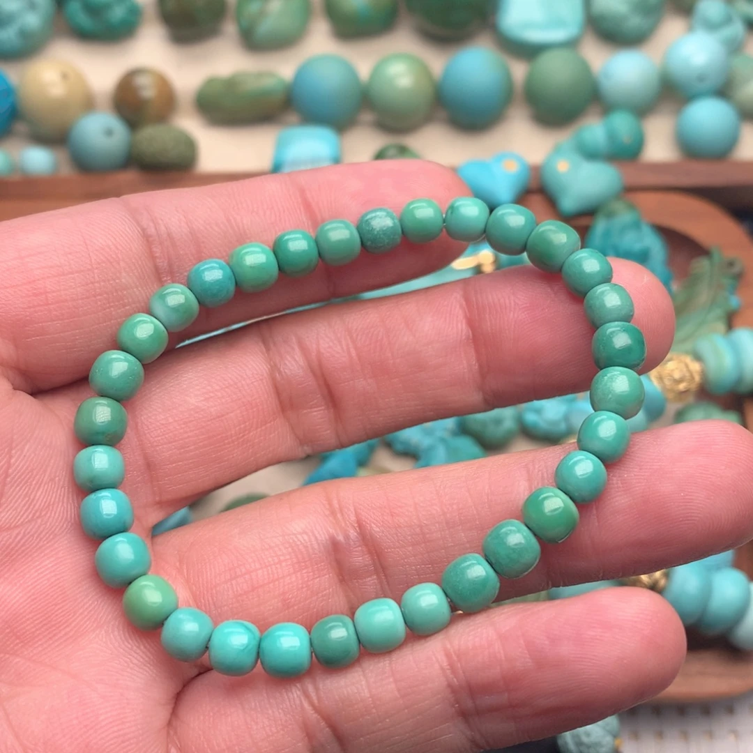 绿松石未镶嵌颈饰