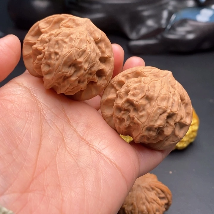 文玩核桃把件桃心44尺