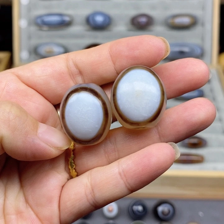 未镶嵌玛瑙/玉髓珠宝奇石