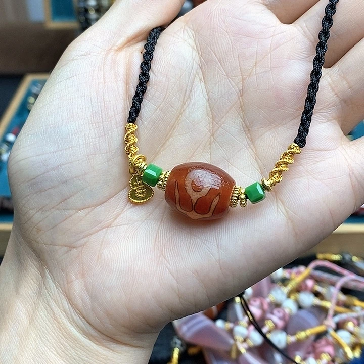 玛瑙/玉髓颈饰合金