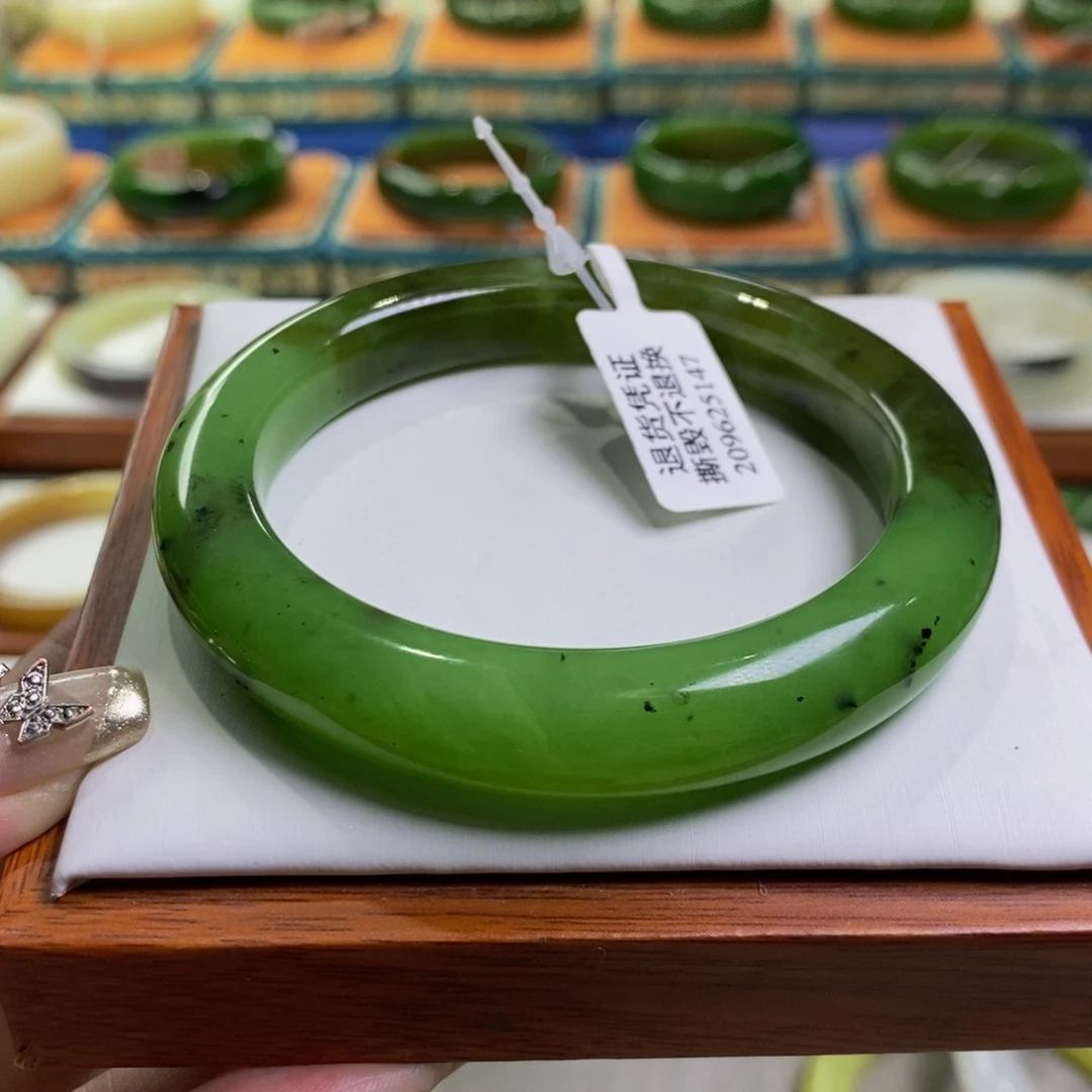 和田玉手镯未镶嵌碧玉猕猴桃带糖 57 58