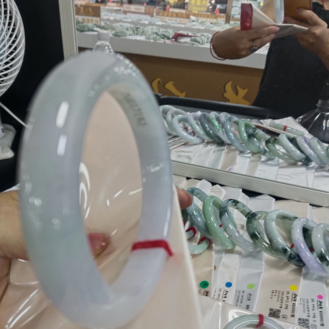 翡翠A货手镯圈口62*12.8*9.6