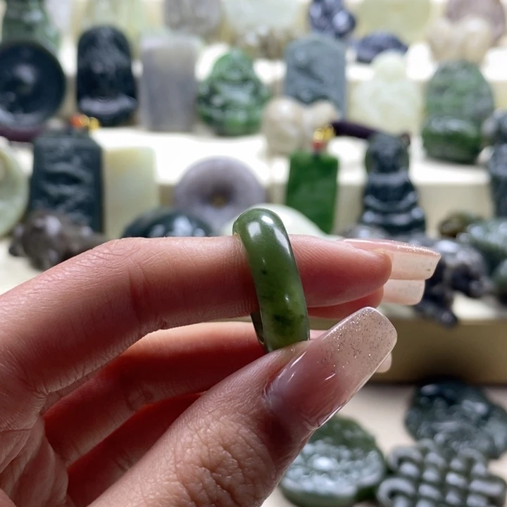 和田玉颈饰未镶嵌$***.