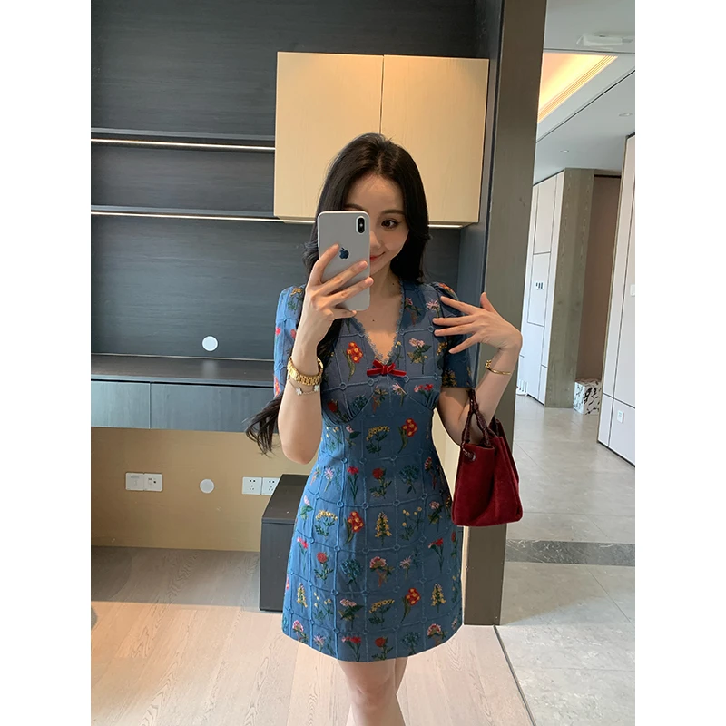 XINYI【幽兰梦境】春季刺绣花朵背心连衣裙收腰显瘦裙X625Q01995