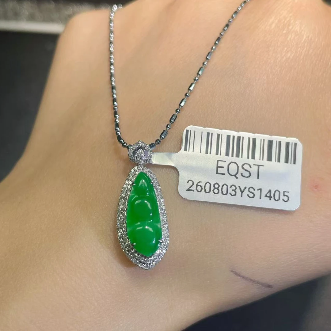 18k金镶嵌缅甸A货翡翠(不含链)