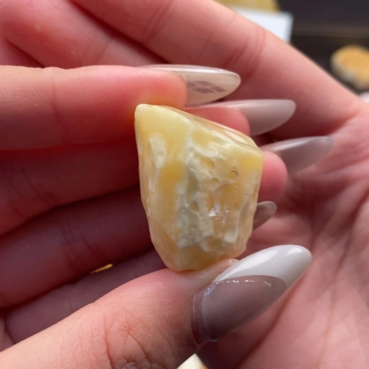 定制琥珀未镶嵌蜜蜡