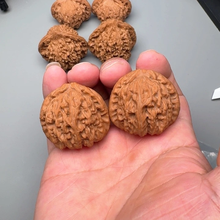 文玩核桃把件亿*白狮子不退不换暇私