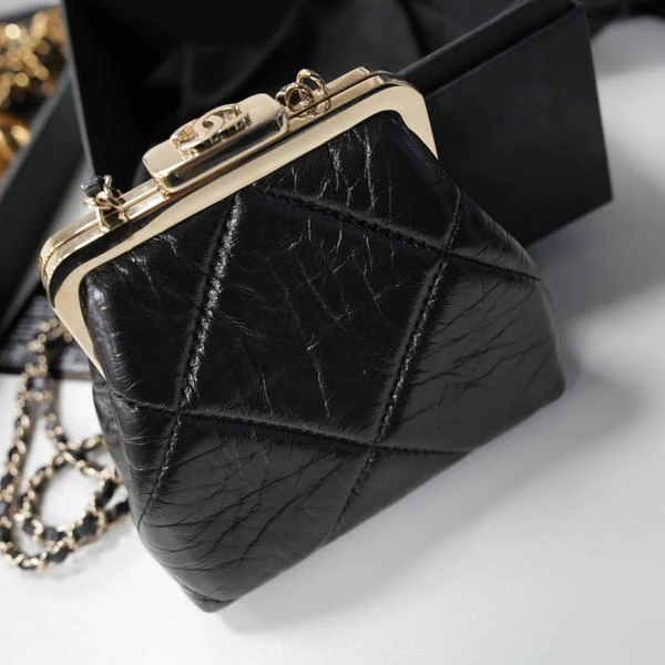 Chanel羊皮蛙口零钱包