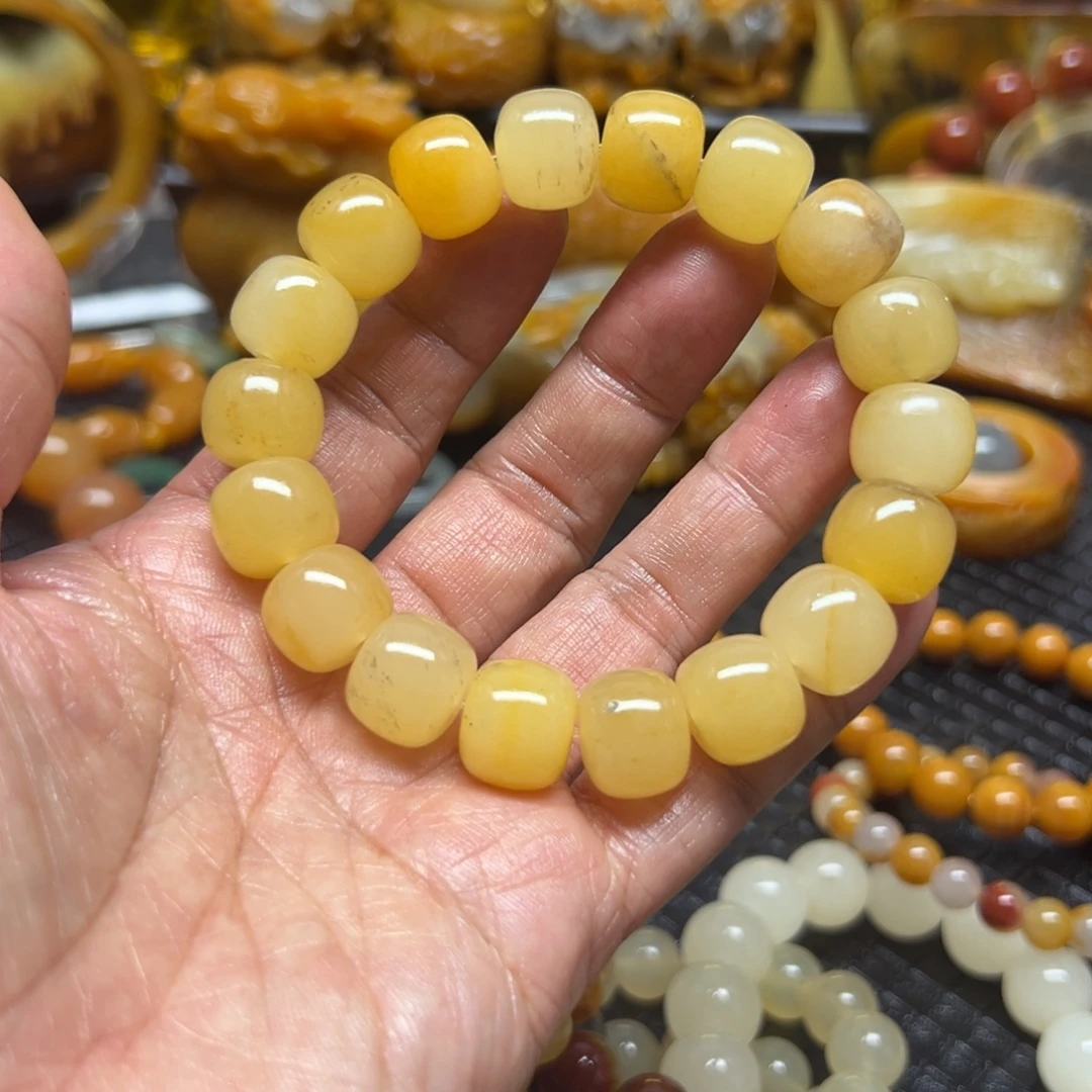 石英质玉未镶嵌颈饰