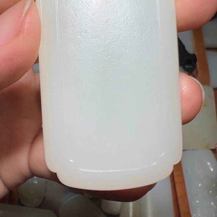联***行未镶嵌和田玉挂件