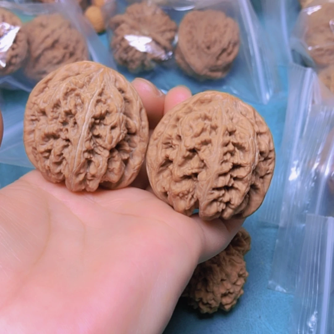 【闪购商品】把件核桃44粗筋修尖