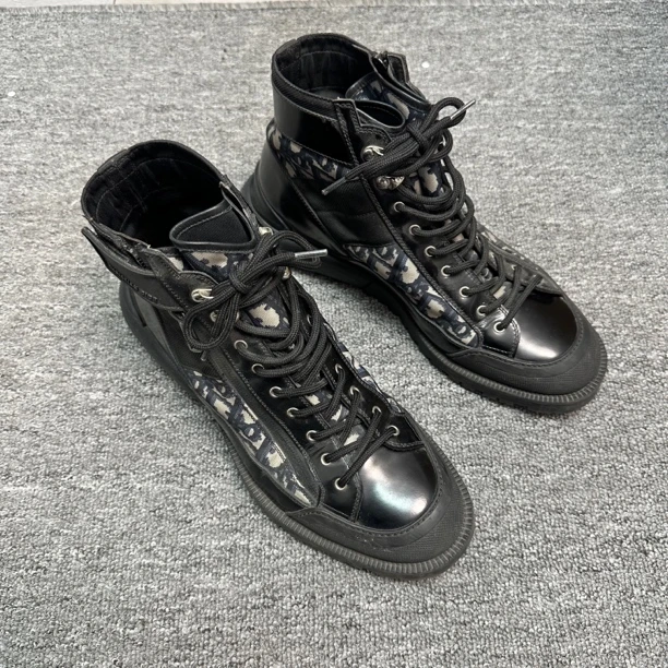 99新 DIOR/迪奥 老花满印拉链军装靴子/42码/价10500