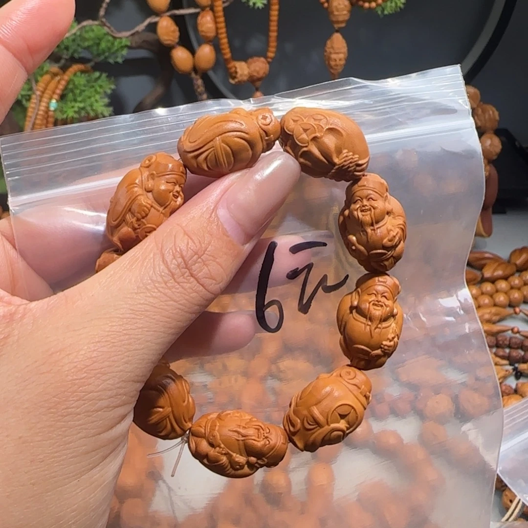 江***华手串/手链橄榄核福利待遇