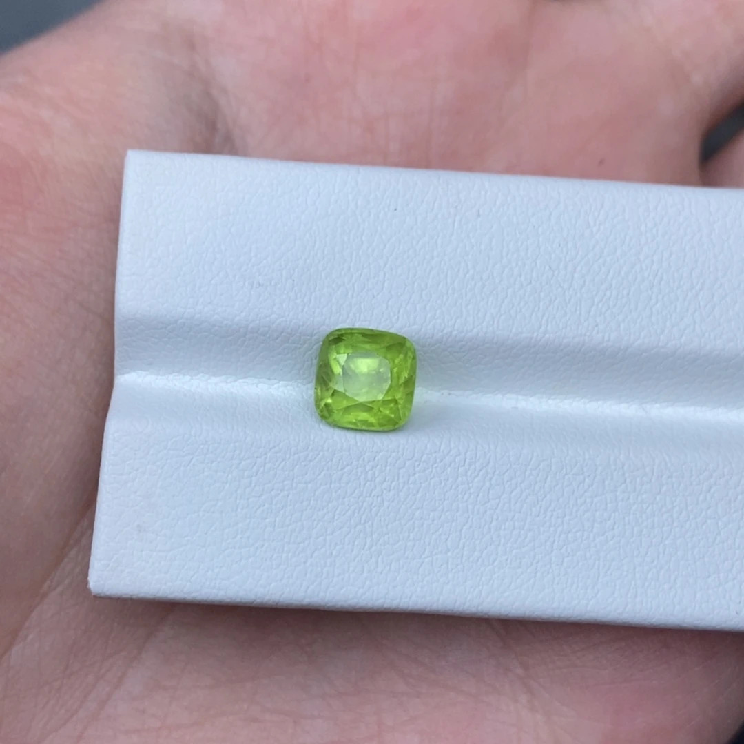 未镶嵌2ct 橄榄石裸石橄榄石