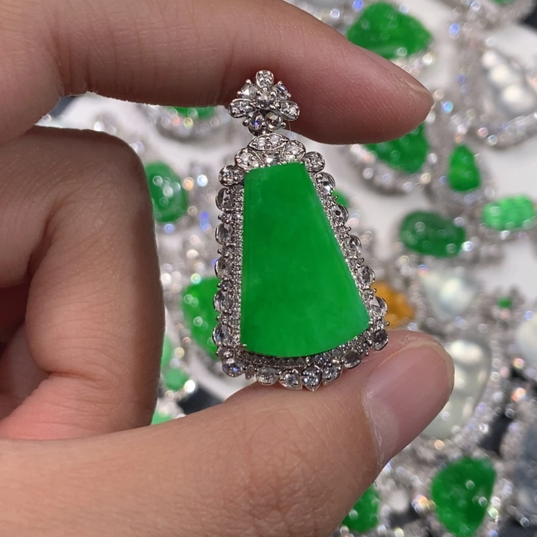 翡翠18K金镶嵌吊坠(不含链)天然缅甸A货翡翠