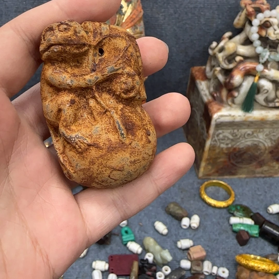 未镶嵌和田玉（糖玉）挂件