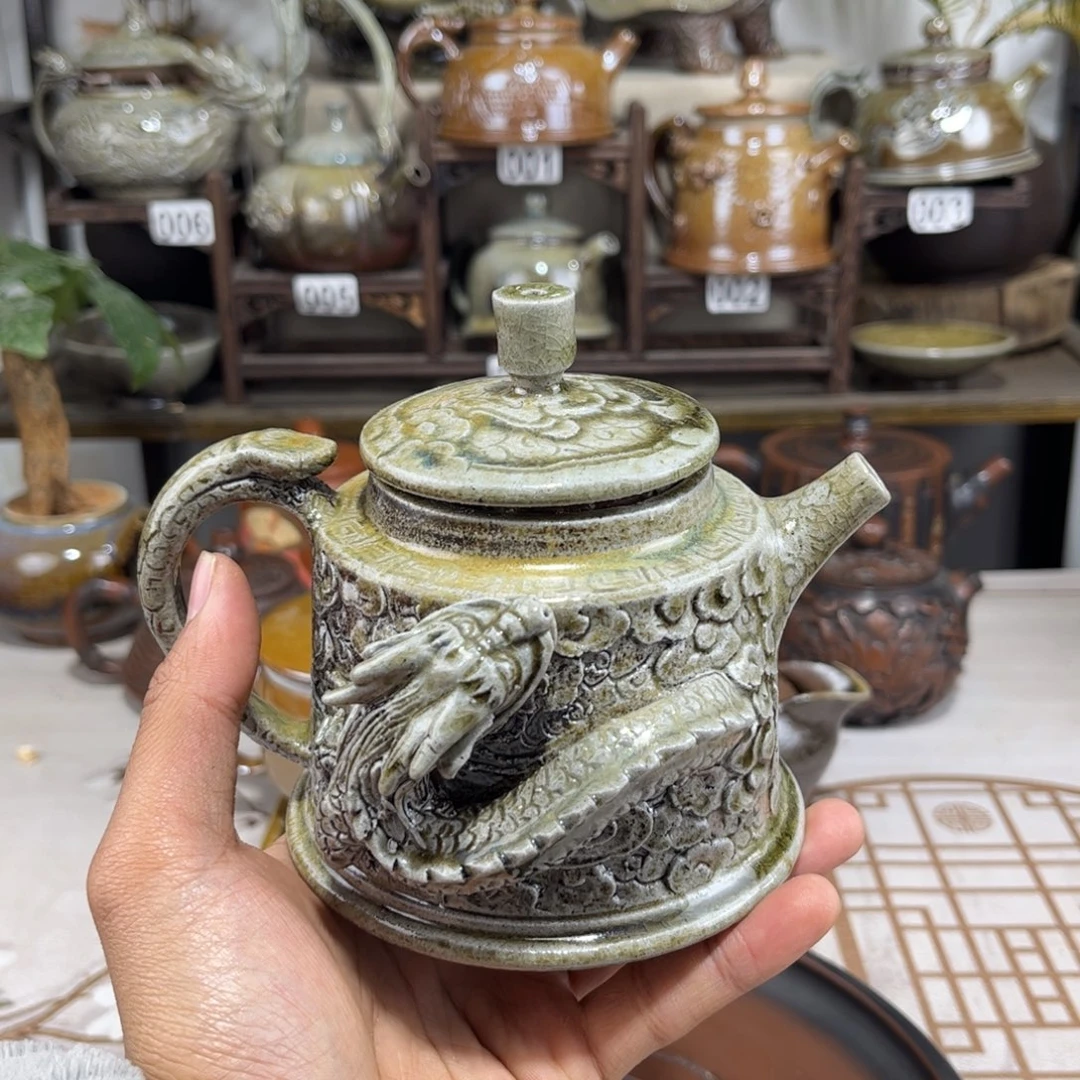 240cc白泥柴烧堆雕龙德钟壶