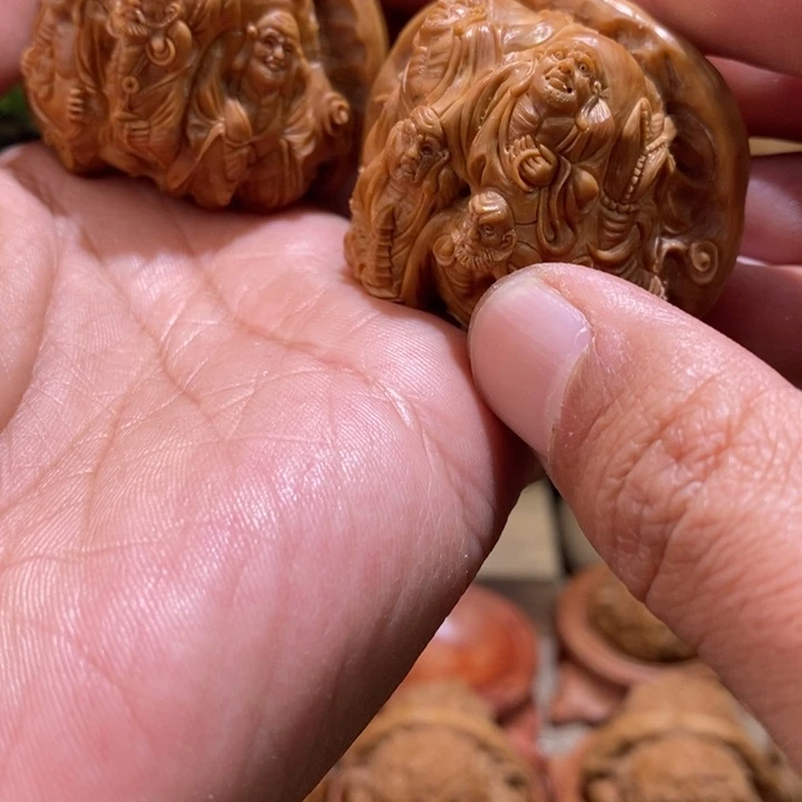 核桃把件向*葵纯手工雕刻文玩核桃