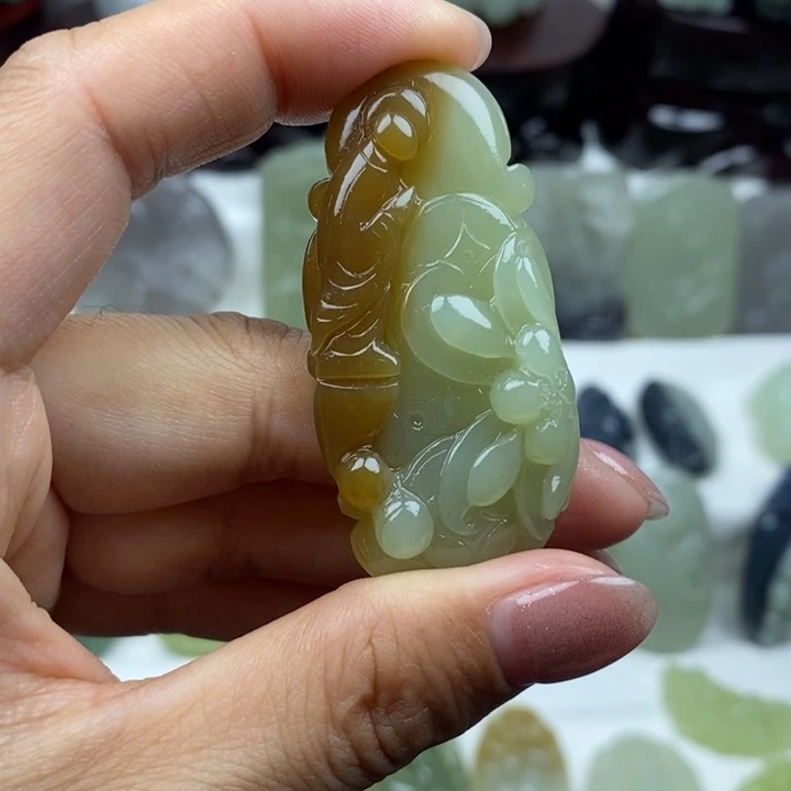 和田玉未镶嵌颈饰52