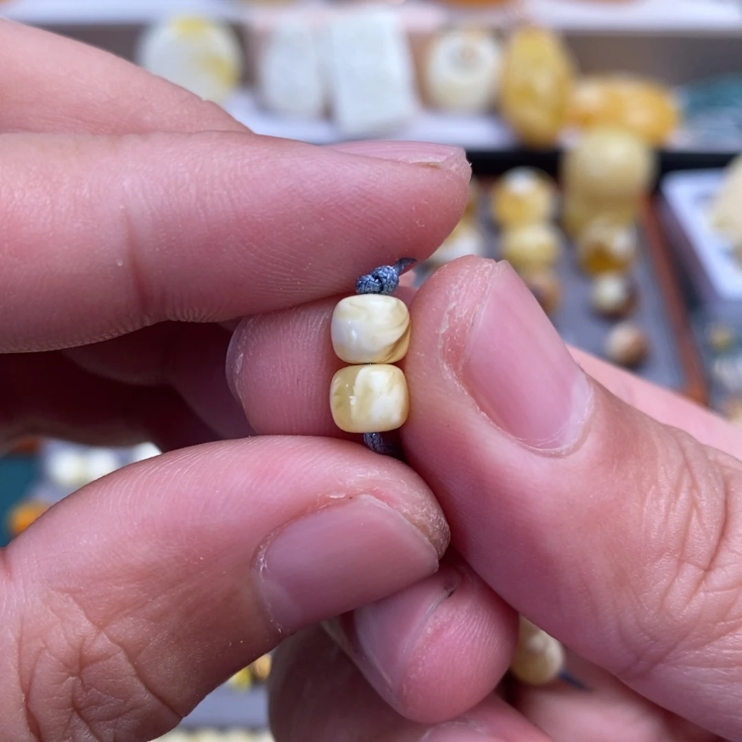 未镶嵌琥珀裸石老型6.4mm妖花